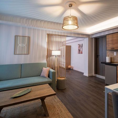 Niki Athens Suites - Cosy Suite In The Historical Center Of Athena Bagian luar foto