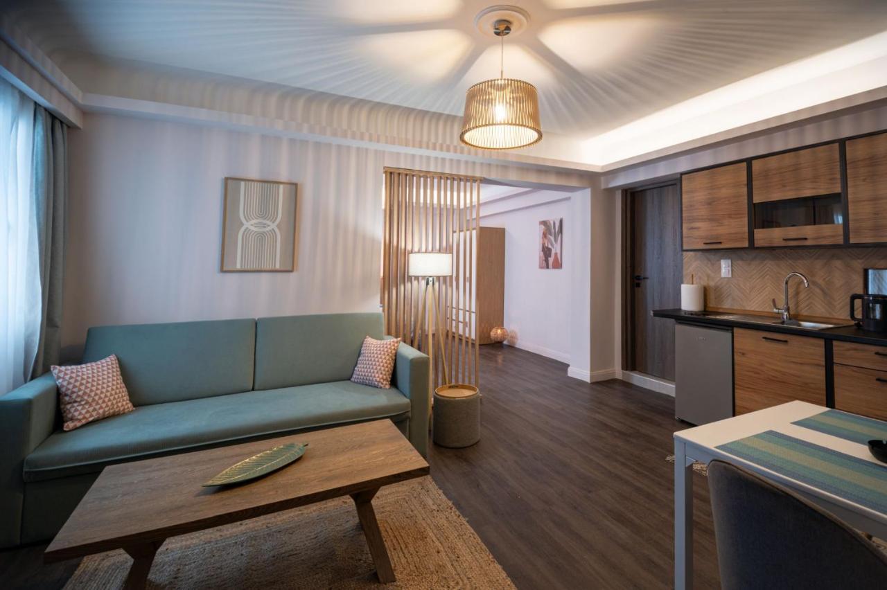 Niki Athens Suites - Cosy Suite In The Historical Center Of Athena Bagian luar foto